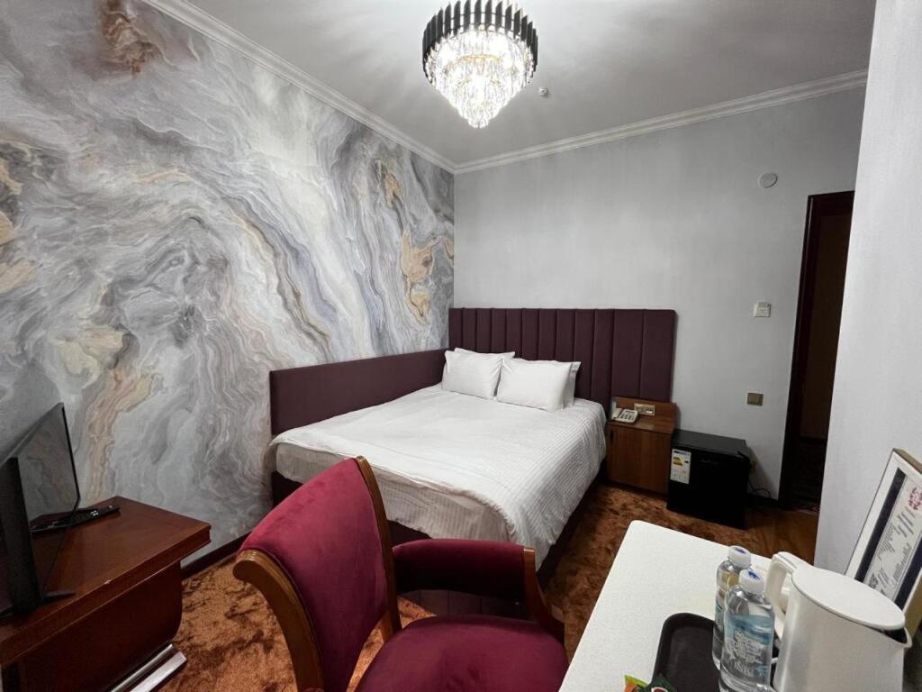 Luxurious Hotell Taraz Eksteriør bilde