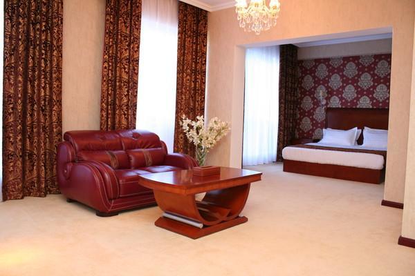 Luxurious Hotell Taraz Eksteriør bilde