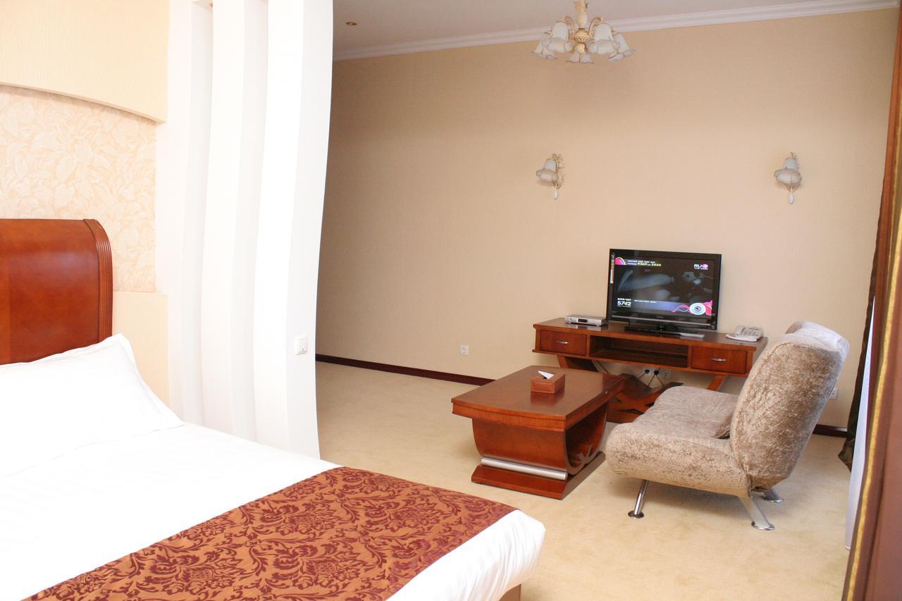 Luxurious Hotell Taraz Eksteriør bilde