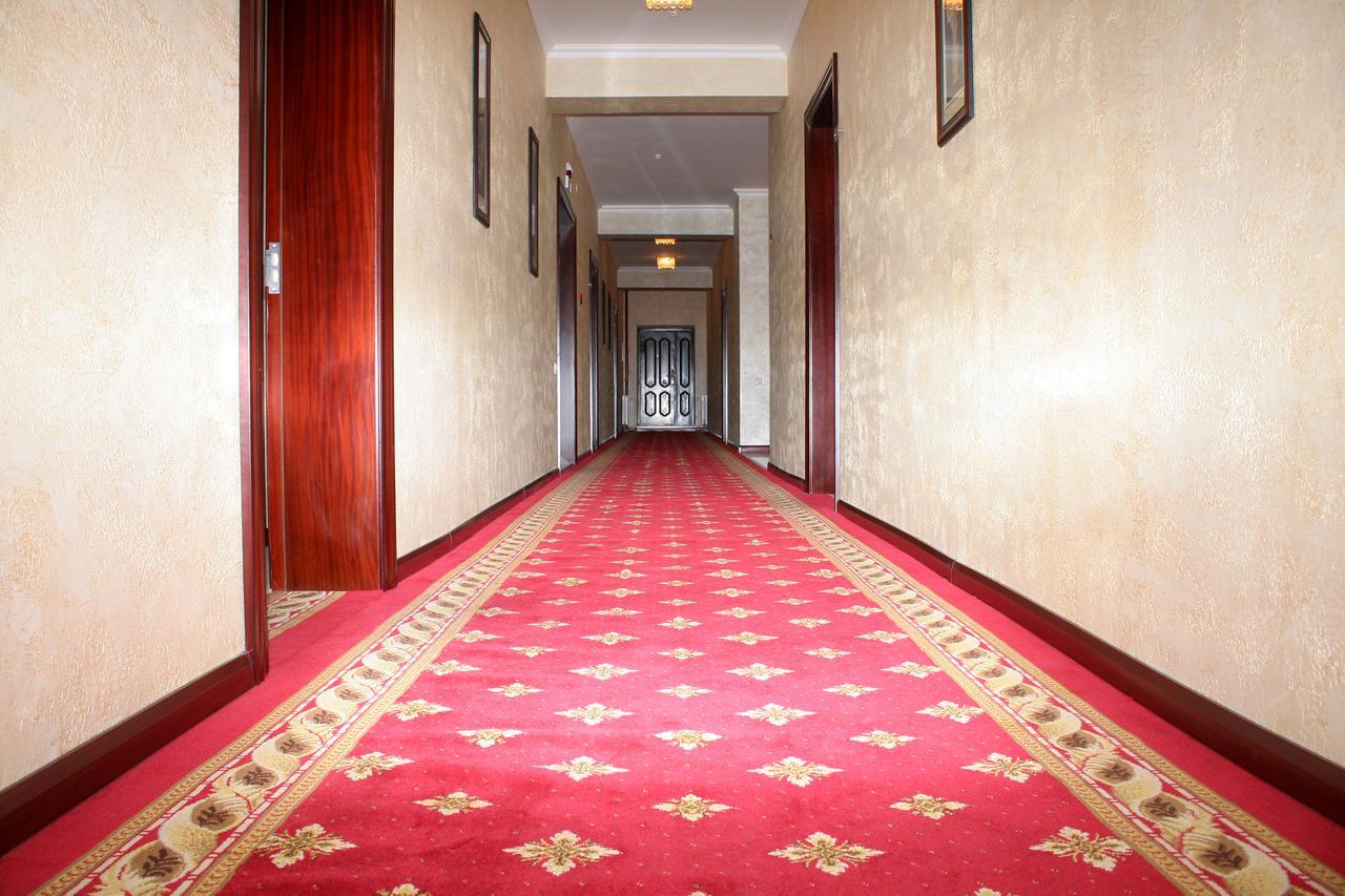 Luxurious Hotell Taraz Eksteriør bilde