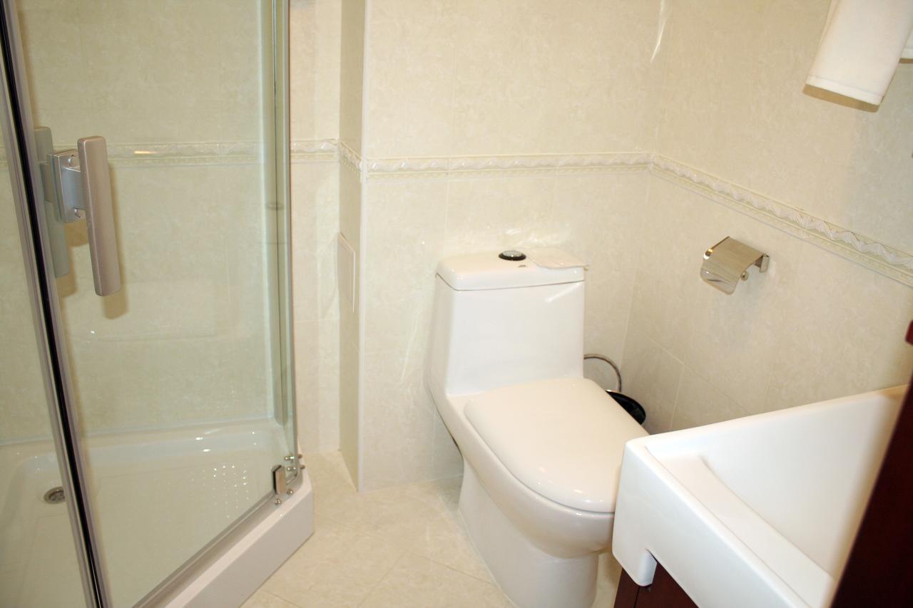 Luxurious Hotell Taraz Eksteriør bilde
