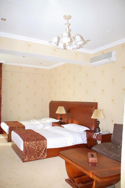 Luxurious Hotell Taraz Eksteriør bilde